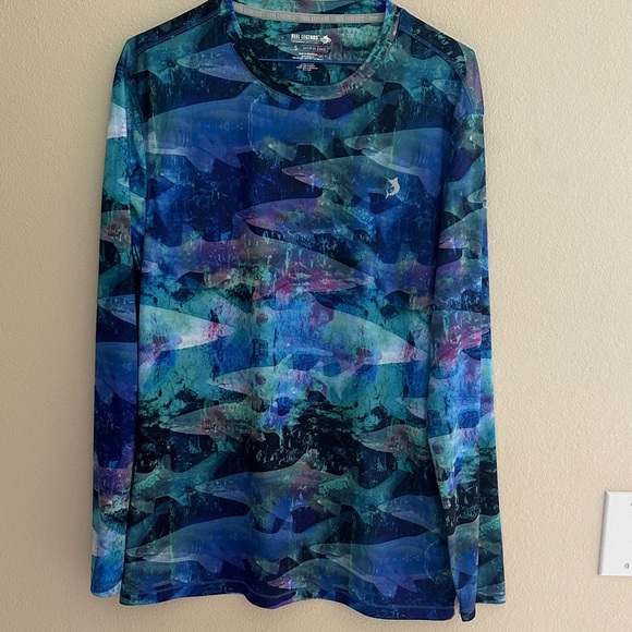 Reel Legends Teal and Black Abstract Shark Design Shirt Small EUC - Picture 1 of 7